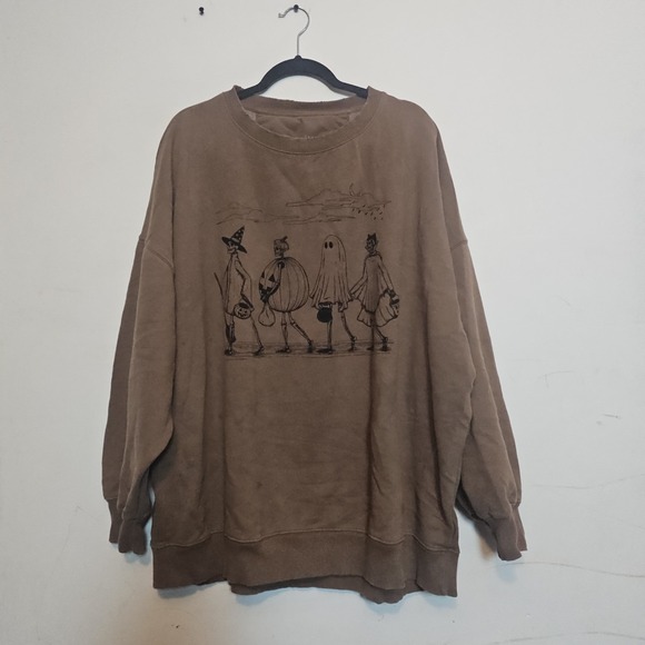 AE Halloween Graphic Skeleton Halloween Crewneck XXL Camel Sweatshirt Soft Cozy - Picture 1 of 9